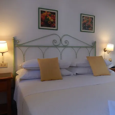 Hotell Europa 3*